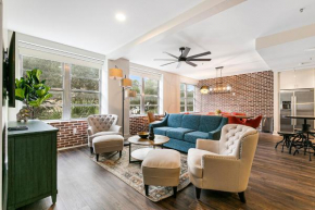 Gorgeous 4BR Luxury Condo Steps to French Quarter